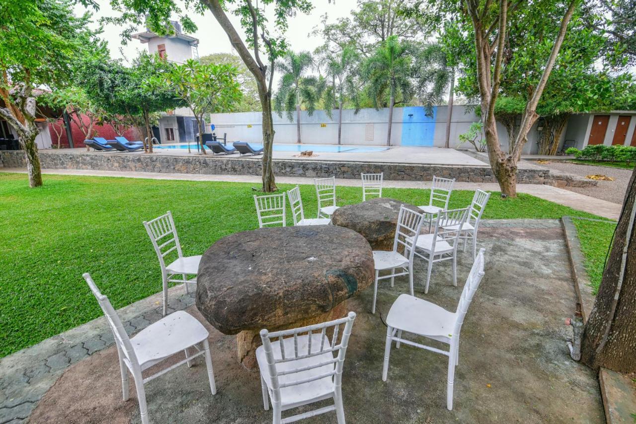 Mahanuge Hotel Polonnaruwa Exterior photo